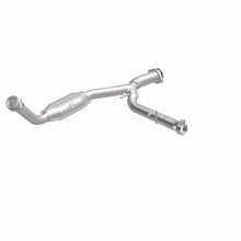 Load image into Gallery viewer, MagnaFlow Direct Fit Catalytic Converter 05 Expedition P/S 5.4L OEM