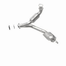 Load image into Gallery viewer, MagnaFlow Direct Fit Catalytic Converter 01-02 Mitsu Montero 3.5L