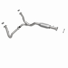 Load image into Gallery viewer, MagnaFlow Direct Fit Catalytic Converter 2000 S10/Sanoma 4.3L