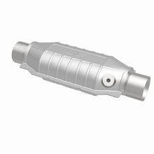 Load image into Gallery viewer, MagnaFlow Universal Catalytic Converter 3in In/Out Center/Center Oval w/ 02 Sensor