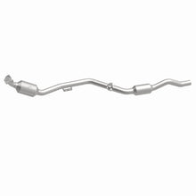 Load image into Gallery viewer, MagnaFlow Direct Fit Catalytic Converter OEM 2007 Mercedes-Benz E350 Underbody - 69.125in Length 5411666