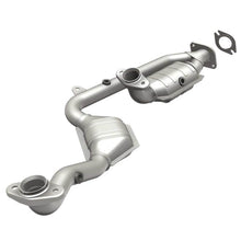 Load image into Gallery viewer, MagnaFlow Direct Fit Catalytic Converter 99-01 Continental 4.6L 50S