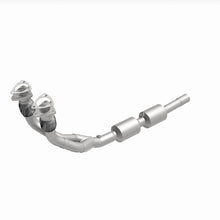 Load image into Gallery viewer, MagnaFlow Direct Fit Catalytic Converter 02-05 Golf 2.8L Underbody