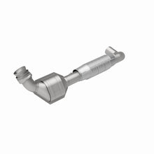 Load image into Gallery viewer, MagnaFlow Direct Fit Catalytic Converter 04-06 F-150 Pickup 5.4L 2WD D/S