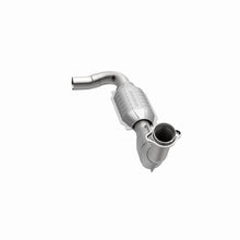 Load image into Gallery viewer, MagnaFlow Direct Fit Catalytic Converter 97-98 Ford Exped 4.6L D/S