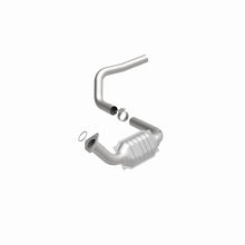 Load image into Gallery viewer, MagnaFlow Direct Fit Catalytic Converter 03-06 Hummer H2 6.0L D/S