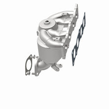 Load image into Gallery viewer, MagnaFlow Direct Fit Catalytic Converter 2017 Santa Fe L4 2.4 OEM Manifold