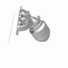 Load image into Gallery viewer, MagnaFlow Direct Fit Catalytic Converter 07-09 Hyundai Santa Fe 2.7L