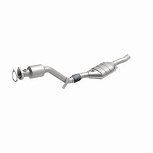 Load image into Gallery viewer, MagnaFlow Direct Fit Catalytic Converter 03 Volkswagen Passat 2.8L