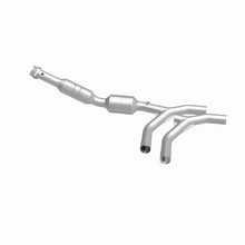 Load image into Gallery viewer, MagnaFlow Direct Fit Catalytic Converter 05-07 Ford E150 4.6L Passenger Side