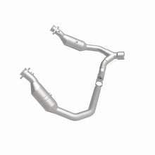 Load image into Gallery viewer, MagnaFlow Direct Fit Catalytic Converter 06-07 Ram 1500 4.7L Underbody