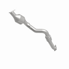 Load image into Gallery viewer, MagnaFlow Direct Fit Catalytic Converter 2007-2010 Q7 V6 3.6 OEM Underbody