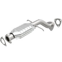 Load image into Gallery viewer, MagnaFlow Direct Fit Catalytic Converter Blazer-Jimmy 96-99 4.3L