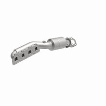 Load image into Gallery viewer, MagnaFlow Direct Fit Catalytic Converter 02-04 VW Passat 4.0L