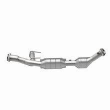 Load image into Gallery viewer, MagnaFlow Direct Fit Catalytic Converter 03-04 Exped 4.6L Passenger Side OEM
