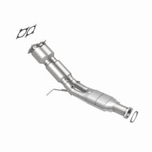 Load image into Gallery viewer, MagnaFlow Direct Fit Catalytic Converter 99-01 Volvo S80 2.9L