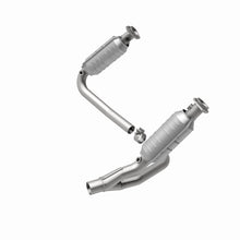 Load image into Gallery viewer, MagnaFlow Direct Fit Catalytic Converter Dakota 05-06 6 3.7L