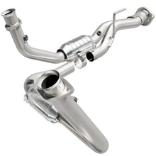 Load image into Gallery viewer, MagnaFlow Direct Fit Catalytic Converter 05-06 Jeep Grand Cherokee 3.7L Y-Pipe Assembly