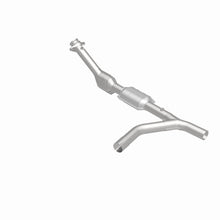 Load image into Gallery viewer, MagnaFlow Direct Fit Catalytic Converter 00-04 Ford E150 4.6L Passenger Side