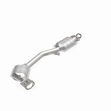 Load image into Gallery viewer, MagnaFlow Direct Fit Catalytic Converter 99-02 Forester 2.5L OEM