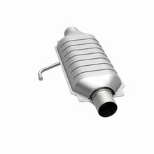 Load image into Gallery viewer, MagnaFlow Universal Catalytic Converter 3/3 W/2Air