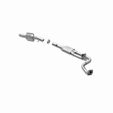 Load image into Gallery viewer, MagnaFlow Direct Fit Catalytic Converter 1996 Ford E-150 4.9L