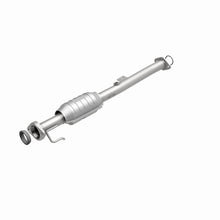Load image into Gallery viewer, MagnaFlow Direct Fit Catalytic Converter 2000 Chevy Tracker 1.6L