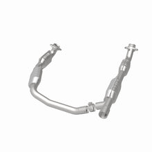 Load image into Gallery viewer, MagnaFlow Direct Fit Catalytic Converter 05-07 Ford E-250/E-350 Econoline V8 5.4L