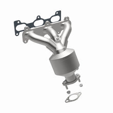 Load image into Gallery viewer, MagnaFlow Direct Fit Catalytic Converter 06 Kia Optima 2.7L