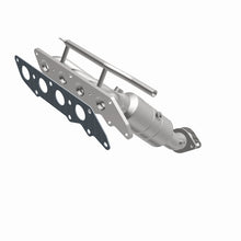 Load image into Gallery viewer, MagnaFlow Direct Fit Catalytic Converter 07 Ford Focus 2.0L Manifold **CA Emissions**