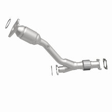 Load image into Gallery viewer, MagnaFlow Direct Fit Catalytic Converter 05-06 Pontiac G6 3.5L Rear