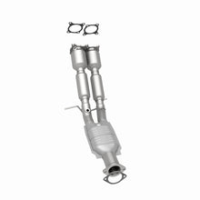 Load image into Gallery viewer, MagnaFlow Direct Fit Catalytic Converter 99-01 Volvo S80 2.9L