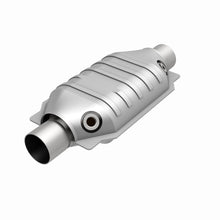 Load image into Gallery viewer, MagnaFlow Universal Catalytic Converter 2.5 Dual O2 Boss