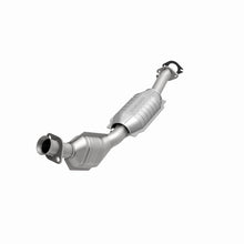 Load image into Gallery viewer, MagnaFlow Direct Fit Catalytic Converter 96-00 Crown Vic 4.6L OEM