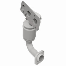 Load image into Gallery viewer, MagnaFlow Direct Fit Catalytic Converter MPV- 00-01 6 2.5L OEM