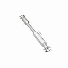 Load image into Gallery viewer, MagnaFlow Direct Fit Catalytic Conv 11-14 Sonata 2.4L Underbody (OEM Grade Federal / EPA Compliant)