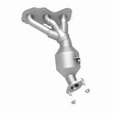 Load image into Gallery viewer, MagnaFlow Direct Fit Catalytic Converter 06-09 Toyota RAV4 3.5L