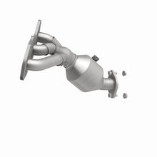 Load image into Gallery viewer, MagnaFlow Direct Fit Catalytic Converter 06-09 Toyota RAV4 3.5L