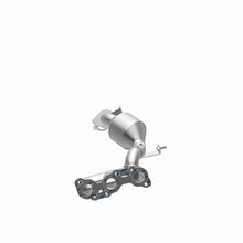 Load image into Gallery viewer, MagnaFlow Direct Fit Catalytic Converter 04-06 Toyota Sienna 3.3L