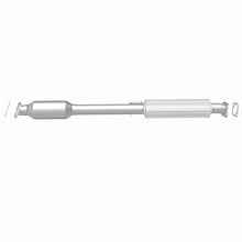 Load image into Gallery viewer, MagnaFlow Direct Fit Catalytic Conv 11-14 Sonata 2.4L Underbody (OEM Grade Federal / EPA Compliant)