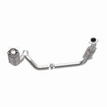 Load image into Gallery viewer, MagnaFlow Direct Fit Catalytic Converter RAM Pickup 2006 8 5.7L