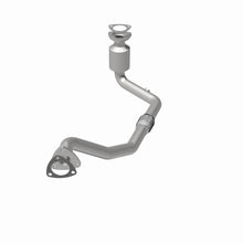 Load image into Gallery viewer, MagnaFlow Direct Fit Catalytic Converter 00-03 Saturn LS Series/LW Series 3.0L Front (49 State)