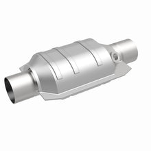 Load image into Gallery viewer, MagnaFlow Universal Catalytic Converter 2.25 W/Single O2 Boss