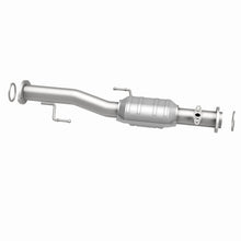Load image into Gallery viewer, MagnaFlow Direct Fit Catalytic Converter 99-02 4Runner Rear 3.4L