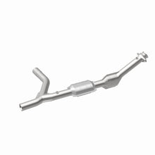 Load image into Gallery viewer, MagnaFlow Direct Fit Catalytic Converter 00-04 Ford E150 4.6L Passenger Side