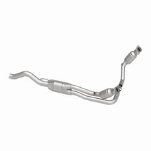 Load image into Gallery viewer, MagnaFlow Direct Fit Catalytic Converter 00-03 Dodge Dakota 4.7L 4WD (49 State)
