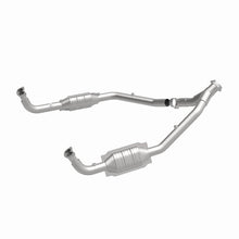 Load image into Gallery viewer, MagnaFlow Direct Fit Catalytic Converter 94-95 Disc./Defender 3.9L