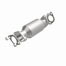 Load image into Gallery viewer, MagnaFlow Direct Fit Catalytic Converter 2007 Sorento V6 3.8 OEM Underbody