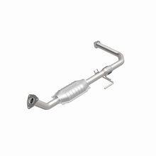 Load image into Gallery viewer, MagnaFlow Direct Fit Catalytic Converter 00-04 Toyota Tundra V8 4.7L Gas