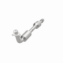 Load image into Gallery viewer, MagnaFlow Direct Fit Catalytic Converter 07-09 Toyota Tundra/Sequoia V8 4.7L